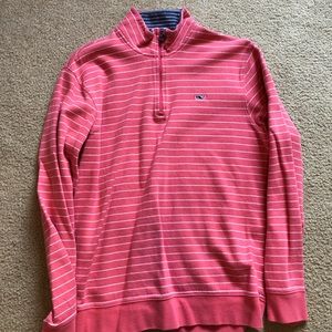 Men’s vineyard Vines 1/4 zip.